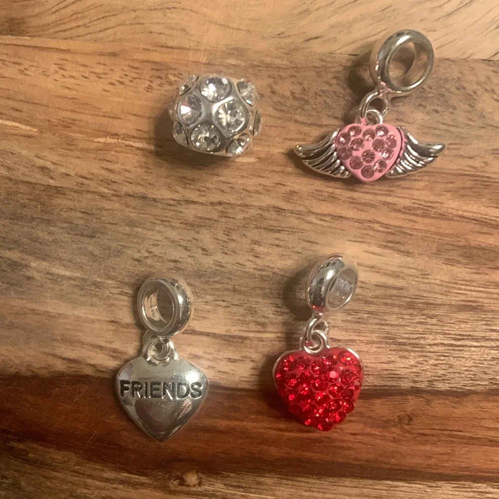 NWOT DaVinci Silver Charm Bracelet with Four Charms - Picture 3 of 14